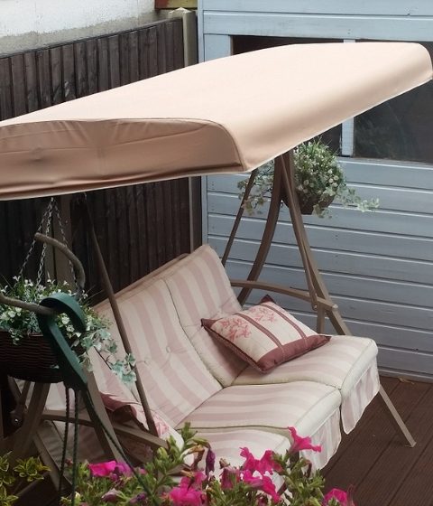 Swing canopy detail1